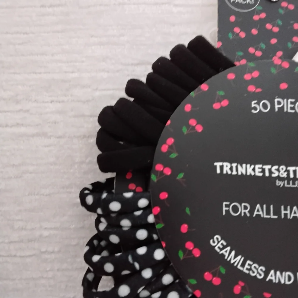 LUX 50 Pk Wreath Of Non Damaging Hair Ties 5 Colors